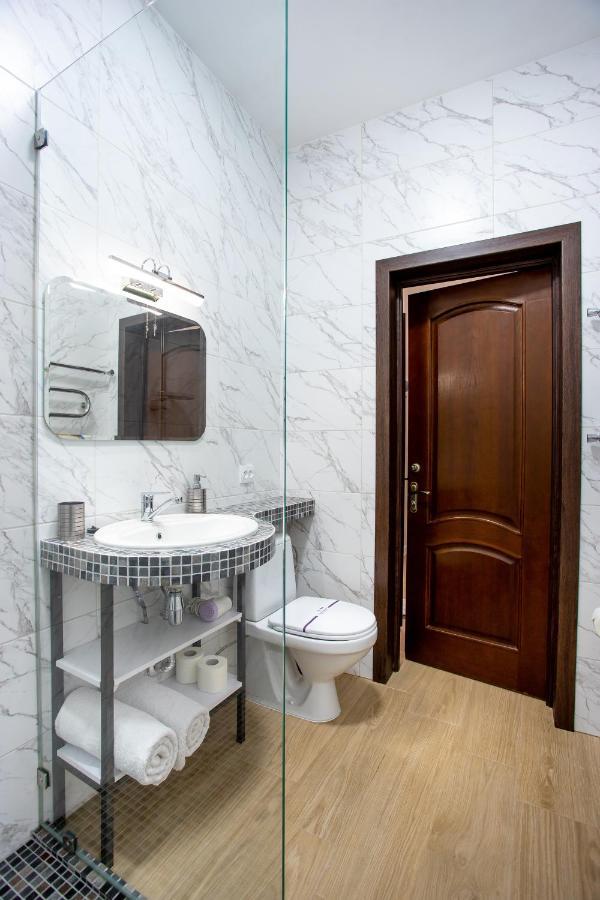 Двух Комнатная Квартира В Центре Mykolajiv Exteriör bild