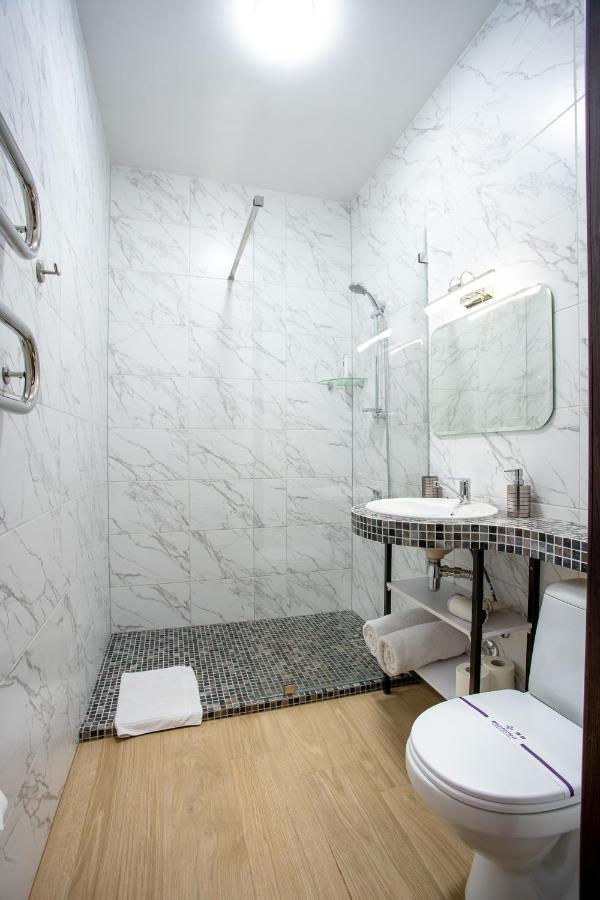 Двух Комнатная Квартира В Центре Mykolajiv Exteriör bild